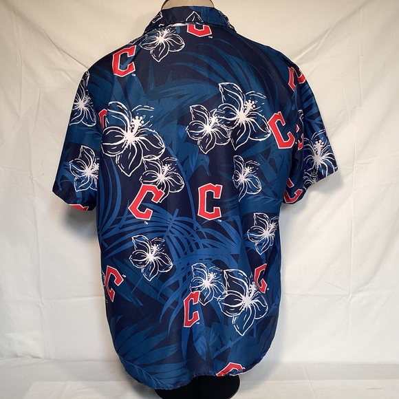 Cleveland Guardians Men's Button-Up Hawaiian Shirt Size XL - Picture 3 of 11